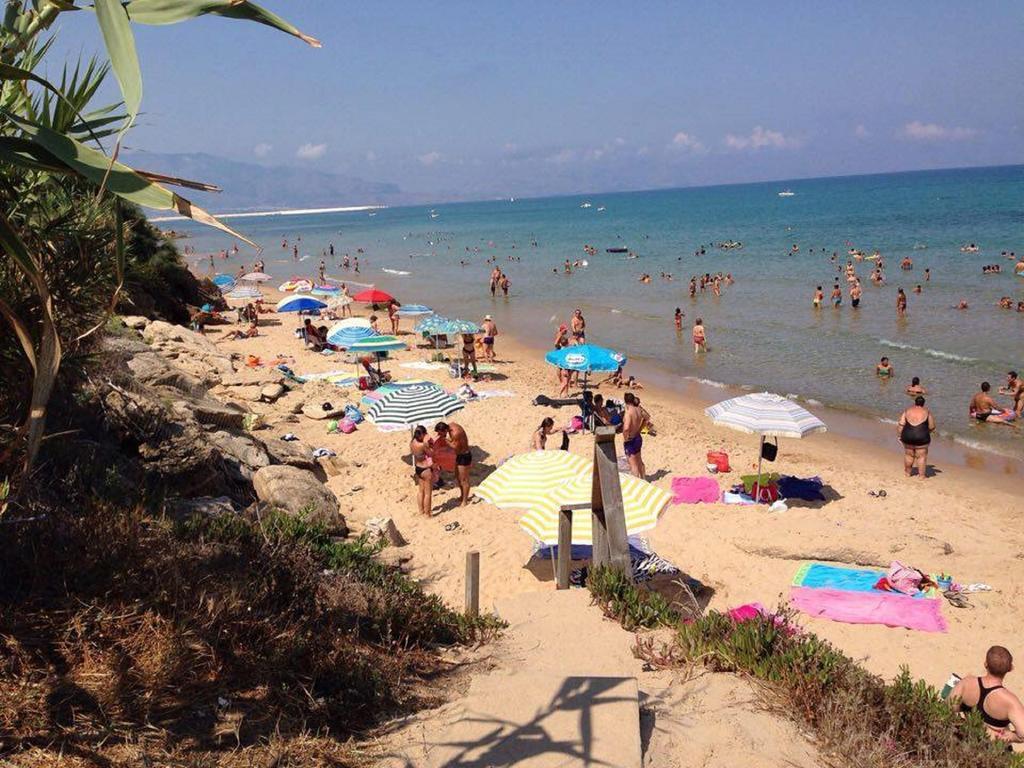 Вилла Case Vacanze Russo Траппето Экстерьер фото